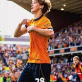 Fer López Thrives as Wolves’ Championship Promotion Push Takes Shape