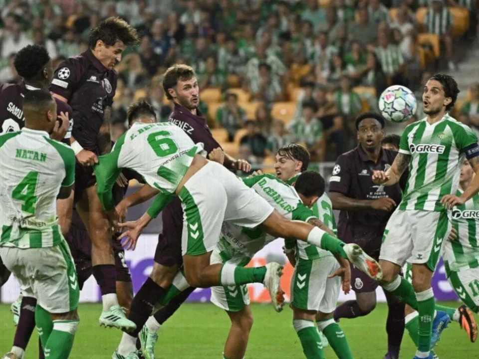 Fidalgo Benched as Giménez’s Porto Fall 3-2 to Real Betis