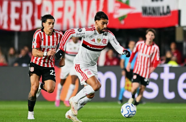 Flamengo Hold Estudiantes to Scoreless Libertadores Semi-Final Draw
