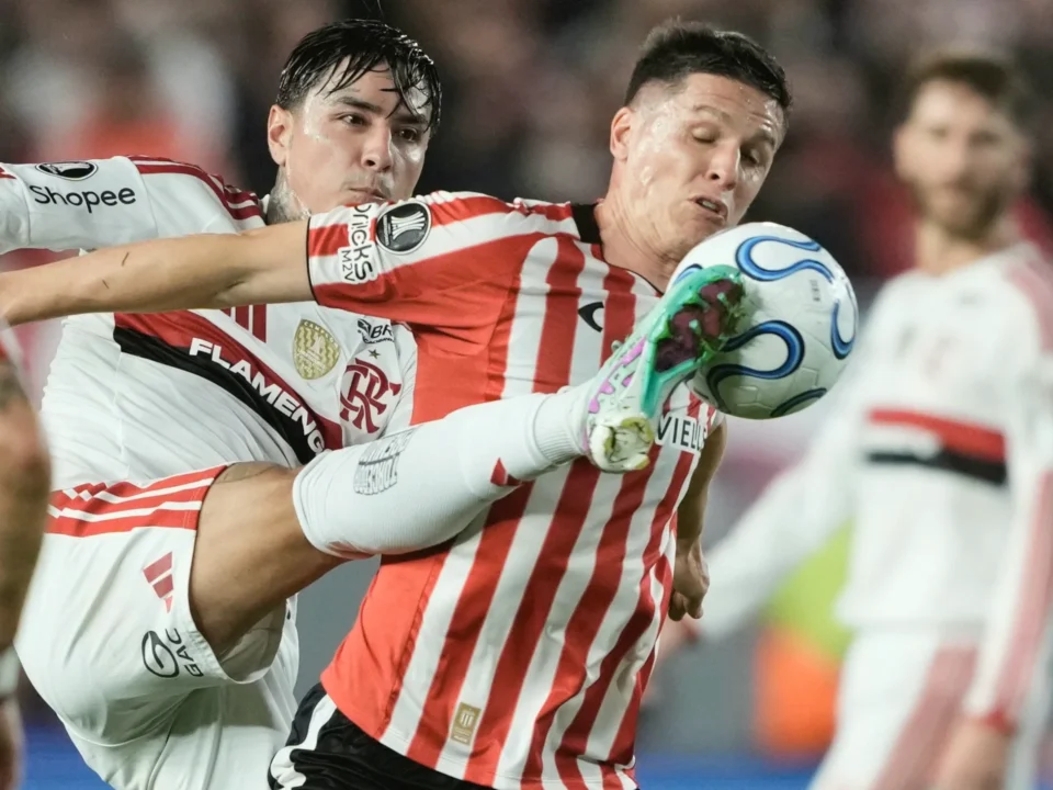 Estudiantes Face Flamengo in Libertadores Semi-Final Second Leg at Maracanã