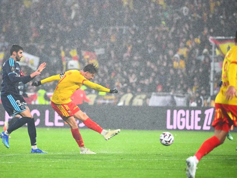 Florian Thauvin Marks 300th Ligue 1 Game with Lens Equaliser