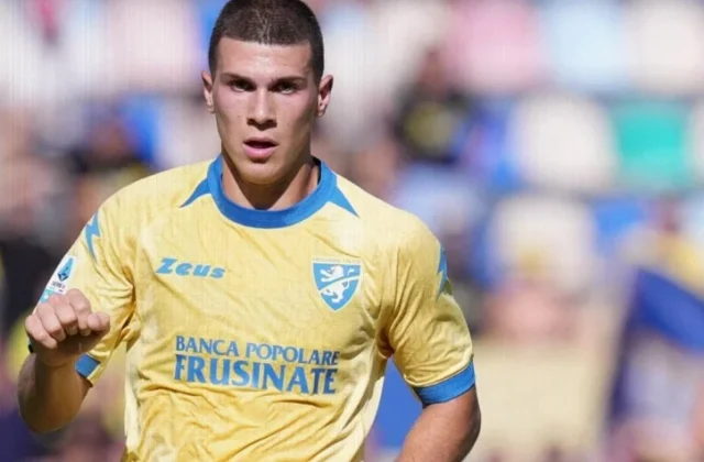 Frosinone vs Sassuolo: Alvini and Aquilani Name Starting Line-ups