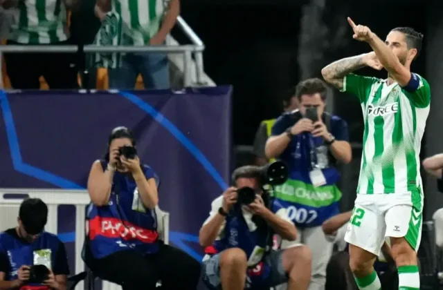 Isco Hails Incredible Night as Real Betis Beat Porto 3-2
