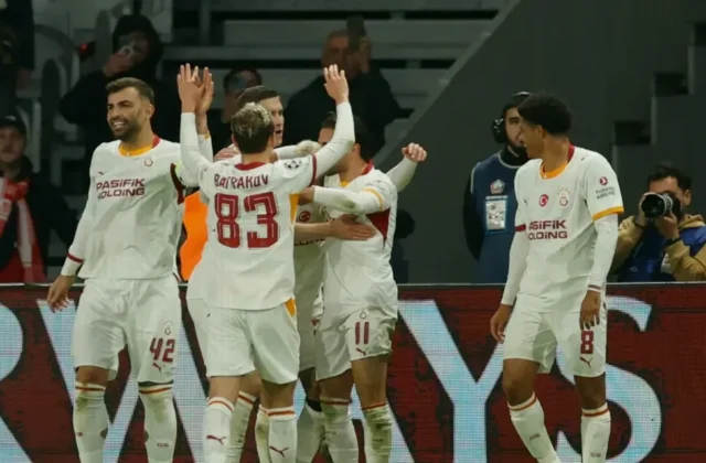 Galatasaray Rally to Beat Lille 4-2 for First Champions League Points