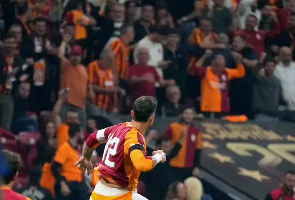 Galatasaray Beat Kasimpasa With 10 Men Ahead of Barcelona Clash