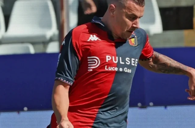 Genoa Back De Rossi Ahead of Crucial Fiorentina Clash