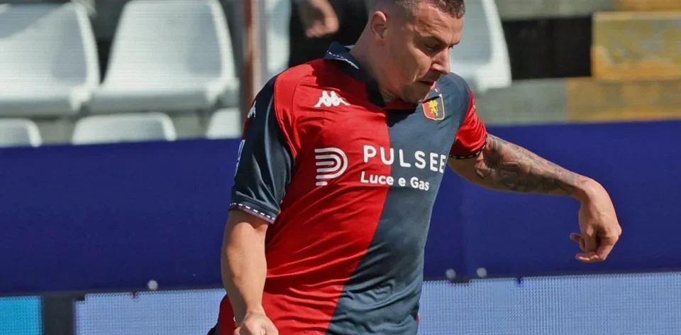 Genoa Back De Rossi Ahead of Crucial Fiorentina Clash