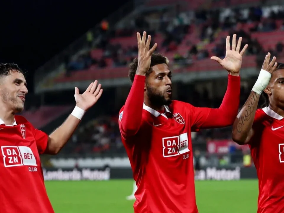 Varela Nets Brace as Monza Crush Cagliari 4-0