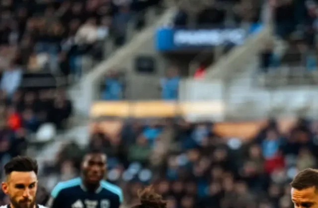 Paris FC Strike Late to Beat Rennes and Stay Level with PSG