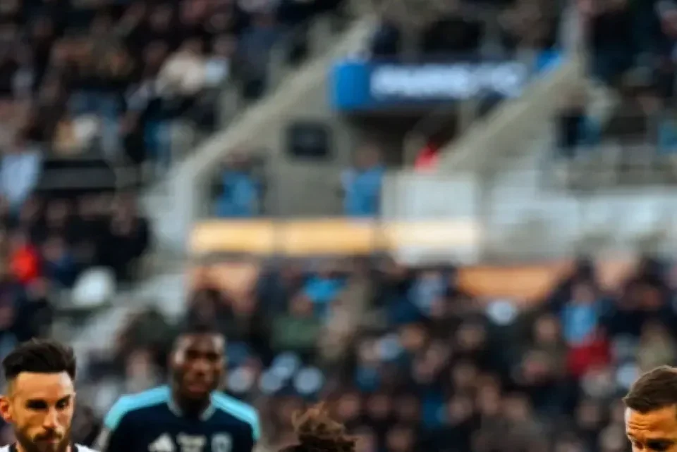 Paris FC Strike Late to Beat Rennes and Stay Level with PSG