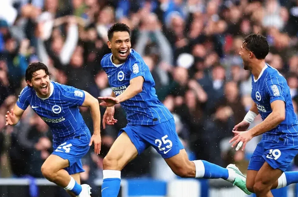 Diego Gómez Stuns Crystal Palace with Audacious Long-Range Goal