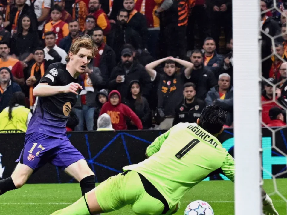 Gordon and Adeyemi Boost Barcelona’s Left-Wing Options in Istanbul