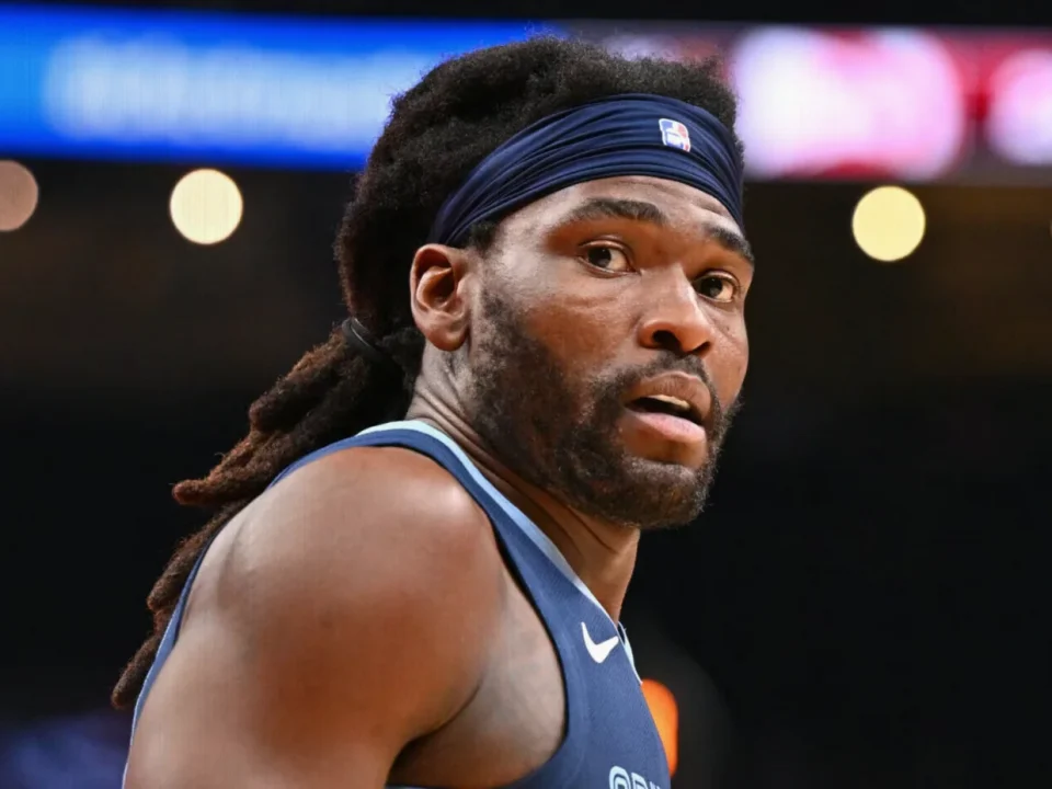 Isaiah Stewart sidelined at least two weeks with left ankle sprain