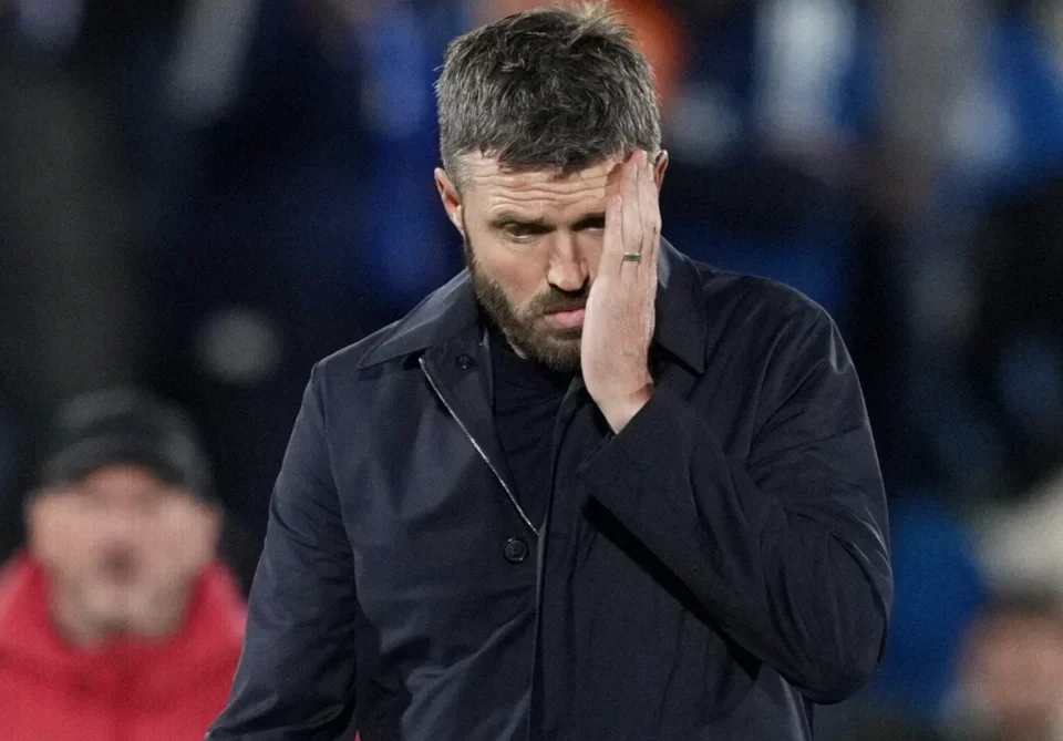Como Hammer Manchester United 4-1 as Michael Carrick Faces Pressure