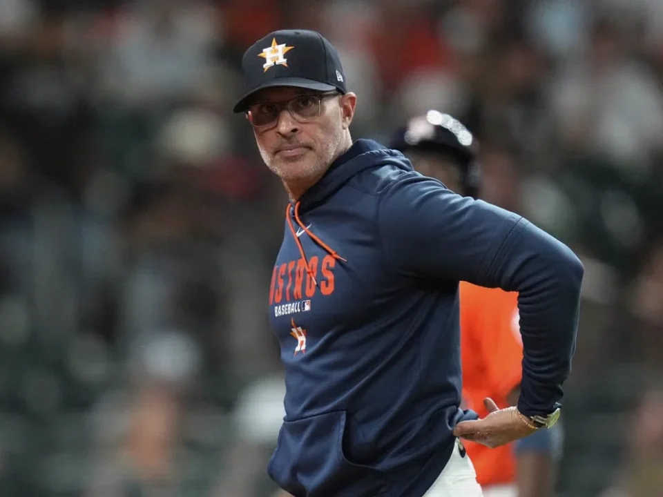 Astros Begin Offseason Search for Manager and General Manager