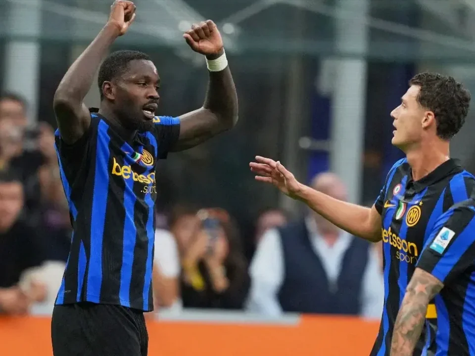 Inter Milan Go Top of Serie A After 3-0 Parma Rout