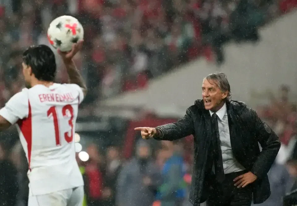 Italy Aim to Build Momentum Against Struggling Turkey