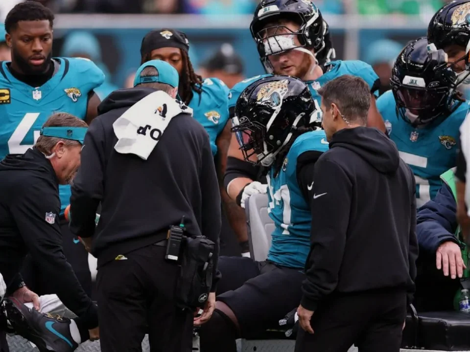 Anton Harrison Ruled Out With Knee Injury Against Eagles