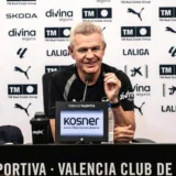 Javier Aguirre Defends Valencia Youth Policy Amid Relegation Pressure