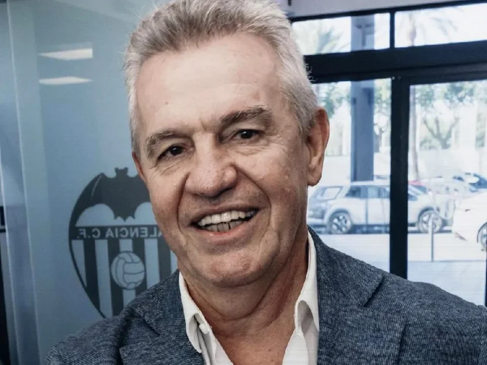 Javier Aguirre Changes Valencia’s Long-Standing Mestalla Bench Tradition