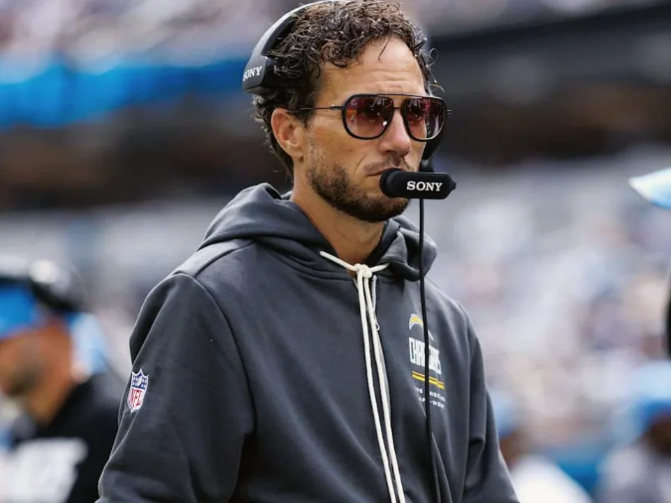 Jim Harbaugh Says Chargers OC Mike McDaniel Is Safe After 0-4 Start