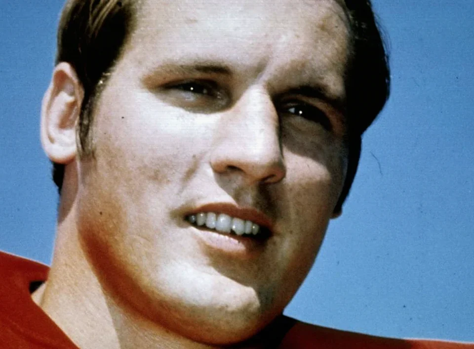 Patriots Mourn Former Center and Hall of Famer Jon Morris at 84
