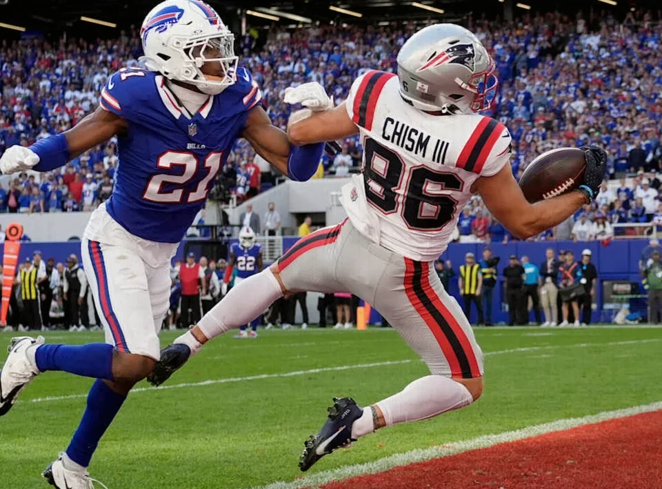 Efton Chism III’s One-Handed TD Lifts Patriots Past Bills