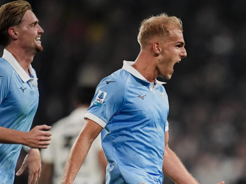 Lazio Thrash Juventus 3-0 to Join Inter at Serie A Summit