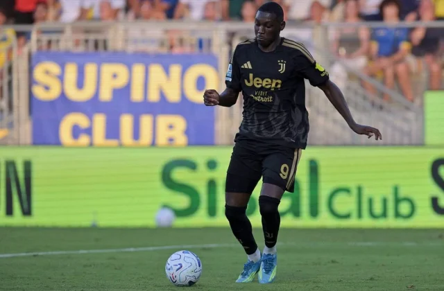 Kolo Muani’s Late Header Saves Juventus in Cagliari Draw