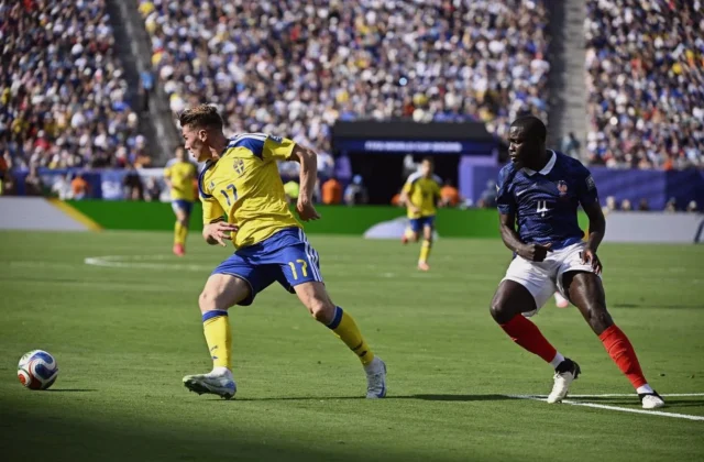 Gyökeres Fires Sweden Past Romania to Stay Top of Nations League Group