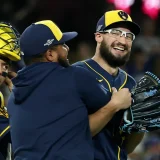 Brewers Sweep Dodgers to Reach First World Series Since 1982