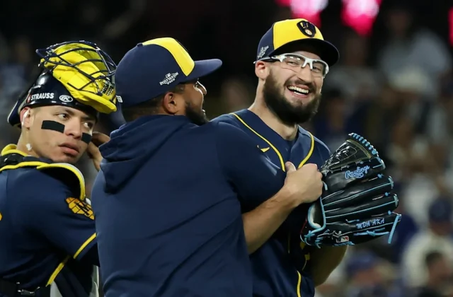 Brewers Sweep Dodgers to Reach First World Series Since 1982