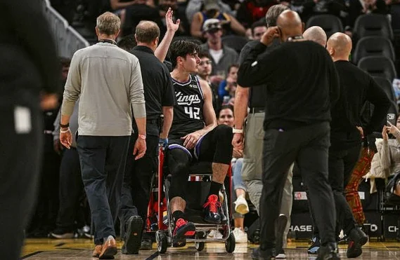 Maxime Raynaud Exits Kings Preseason Game With Right Knee Injury