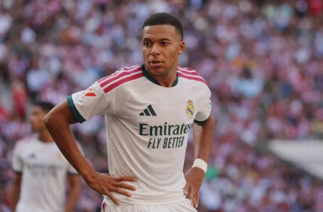 Mbappé Returns to Real Madrid XI for Villarreal Clash