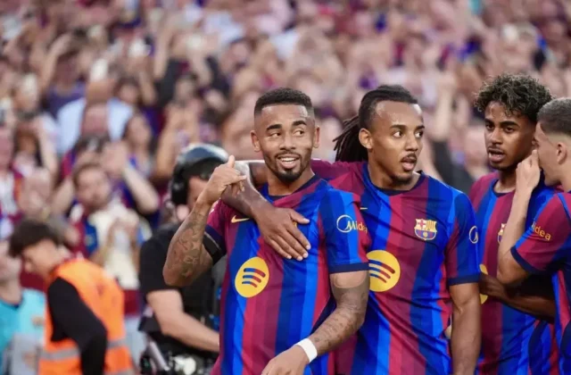 Barcelona Cruise Past Getafe as Gordon Opens His Account