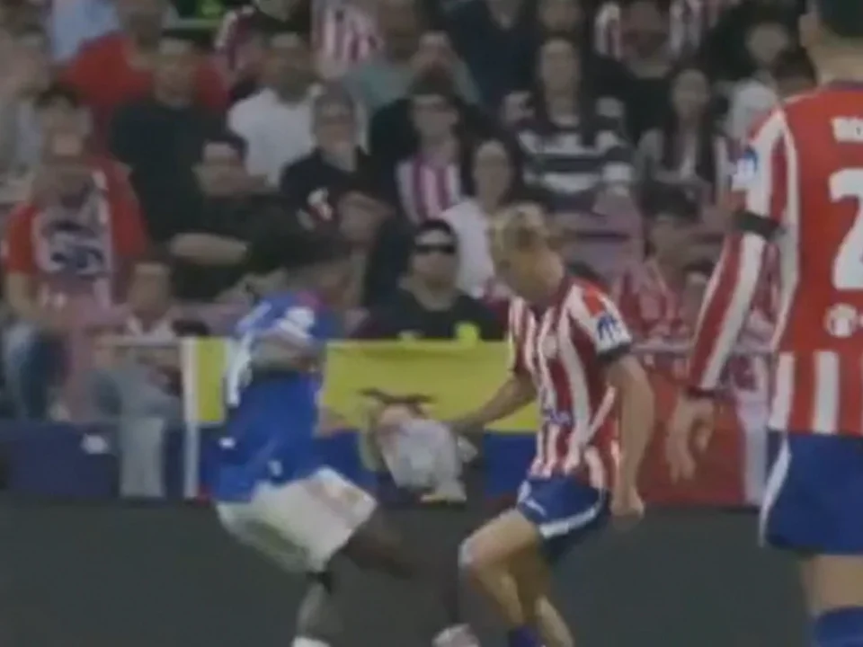 VAR Disallows Cardoso Goal in Atlético Madrid’s Clash with Manchester United
