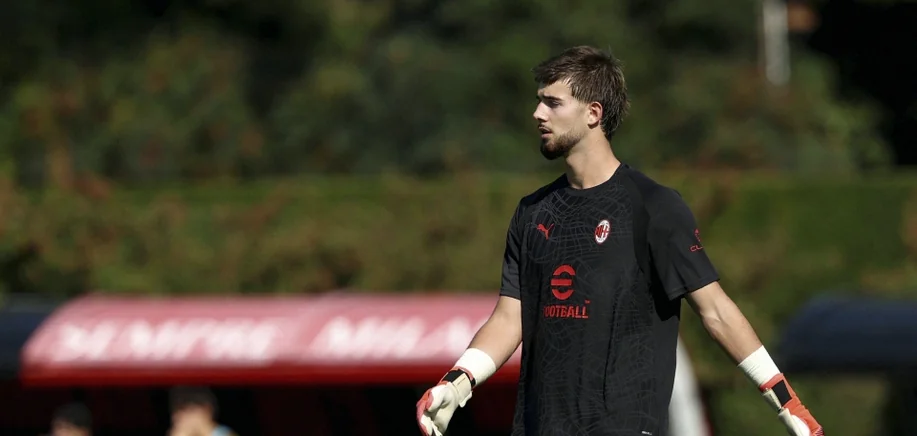 Leo Paul Bouyer Called Up as Milan’s Third Goalkeeper Against Sassuolo
