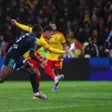 Thorgan Hazard’s Late Goal Sends Lens Past Paris FC in Ligue 1