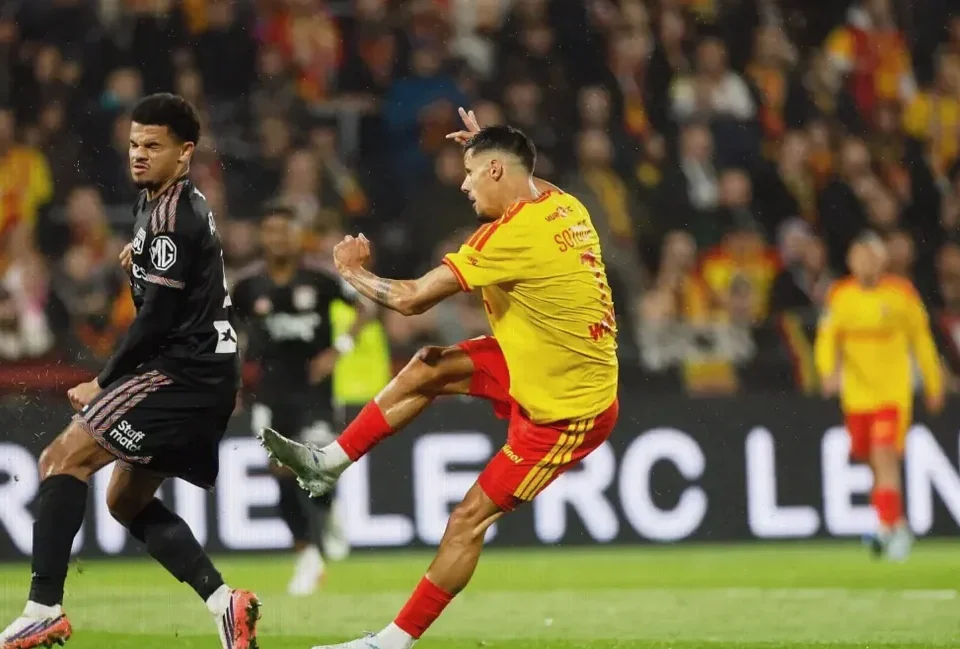 Lens Beat Lyon 2-1 to Deny Fonseca’s Side Ligue 1 Top Spot