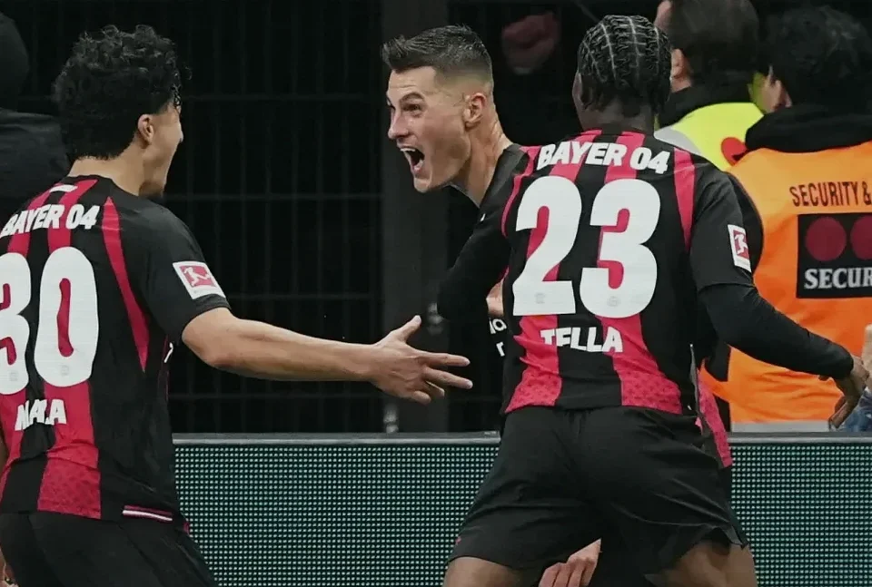 Leverkusen Comeback Over Freiburg Sends Bayern Top of Bundesliga