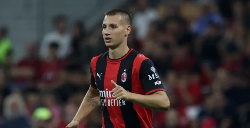 Milan Face Salzburg in Austria as Amorim Names 4-4-1-1 Lineup