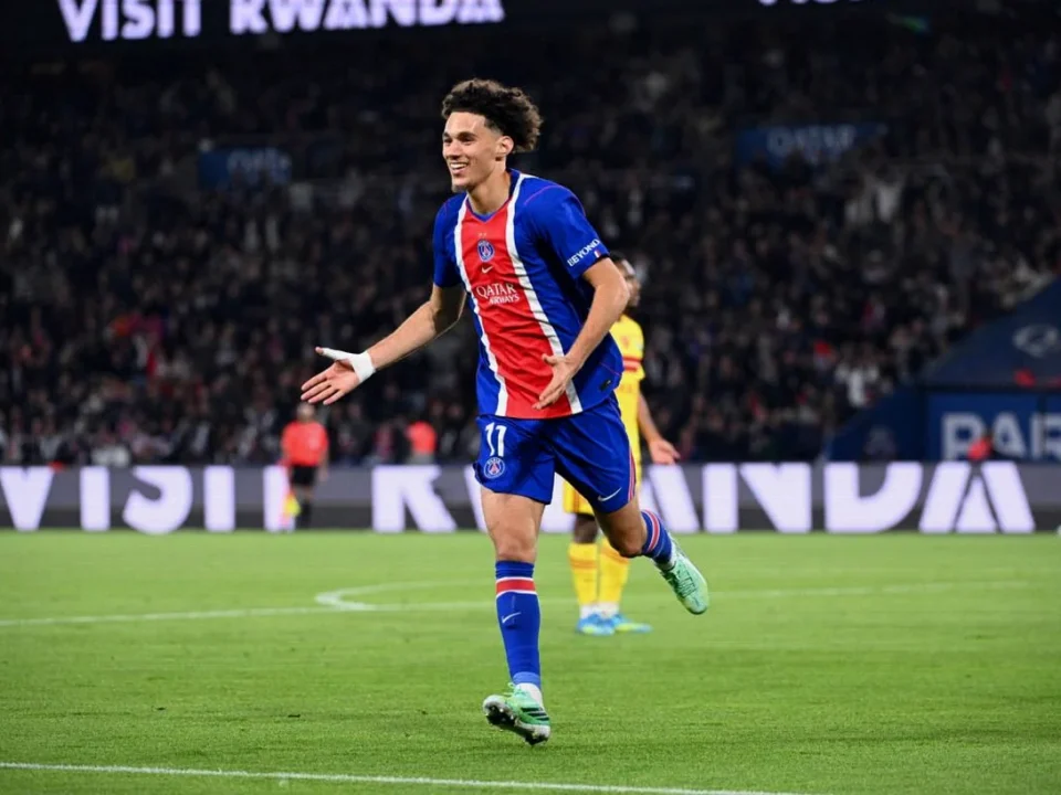 Akliouche Scores First PSG Goal in 3-1 Win Over Le Mans