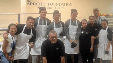 Sissons, Cowan and Stecher Visit Covenant House Toronto for Thanksgiving