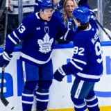Cowan Leads Maple Leafs Past Islanders for Hiller’s First Win