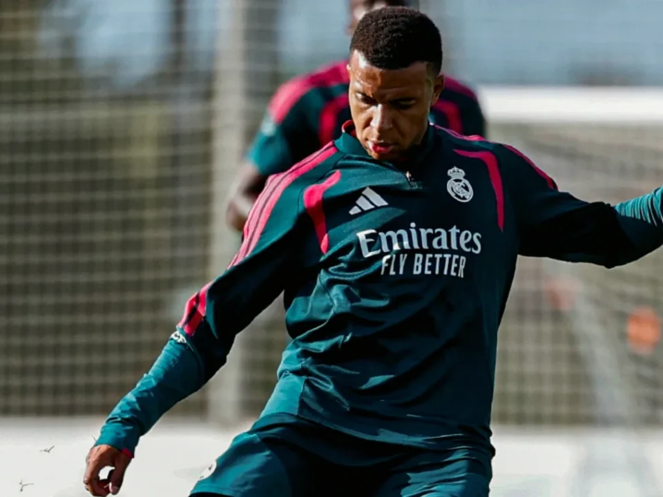 Mbappé Back in Real Madrid Training Ahead of Villarreal Clash