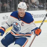 McDavid Powers Oilers Past Mammoth With Five-Point Night