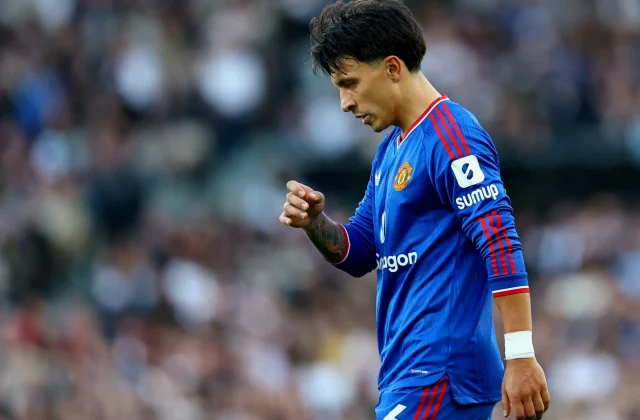 Lisandro Martínez Addresses Manchester United Fans After Performance Criticism