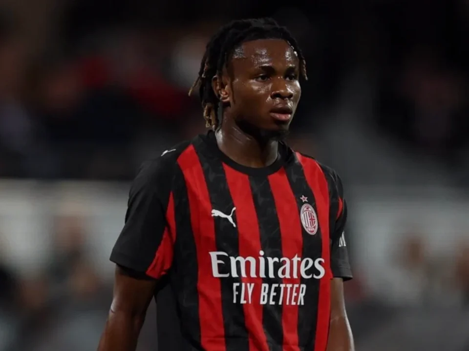 Milan Bring Warren Bondo Back Into First-Team Training Ahead of Salzburg