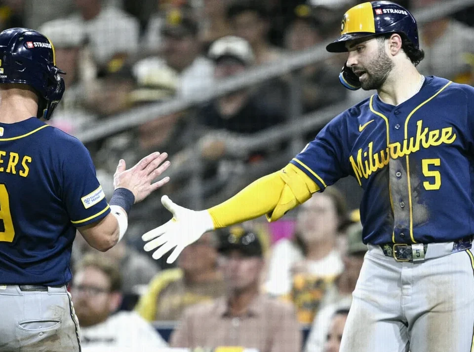 Garrett Mitchell’s Homer-Robbing Catch Sends Brewers to NLCS