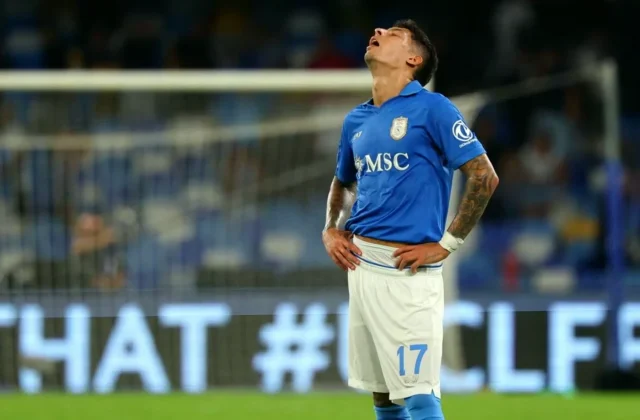 Napoli Lose Olivera and Favasuli for Crucial Run of Fixtures